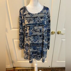 I. b. diffusion gray and blue tunic, 3X